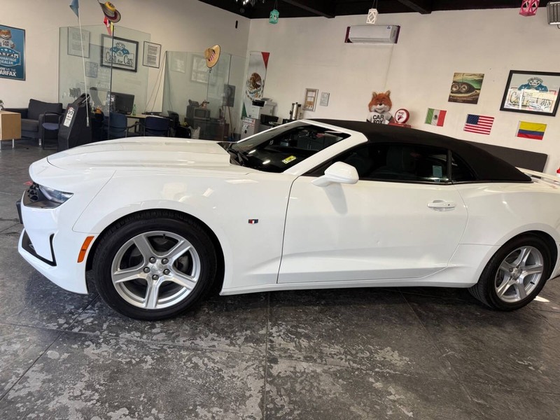 Chevrolet Camaro Vehicle Full-screen Gallery Image 08