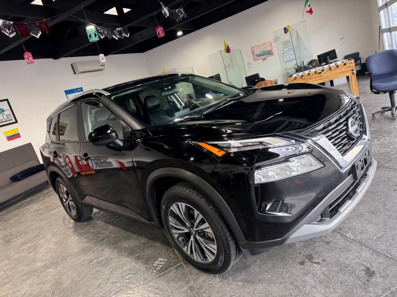 Nissan Rogue Vehicle Full-screen Gallery Image 32
