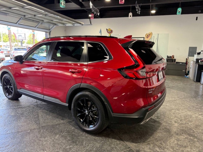 Honda CR-V Hybrid Vehicle Full-screen Gallery Image 16