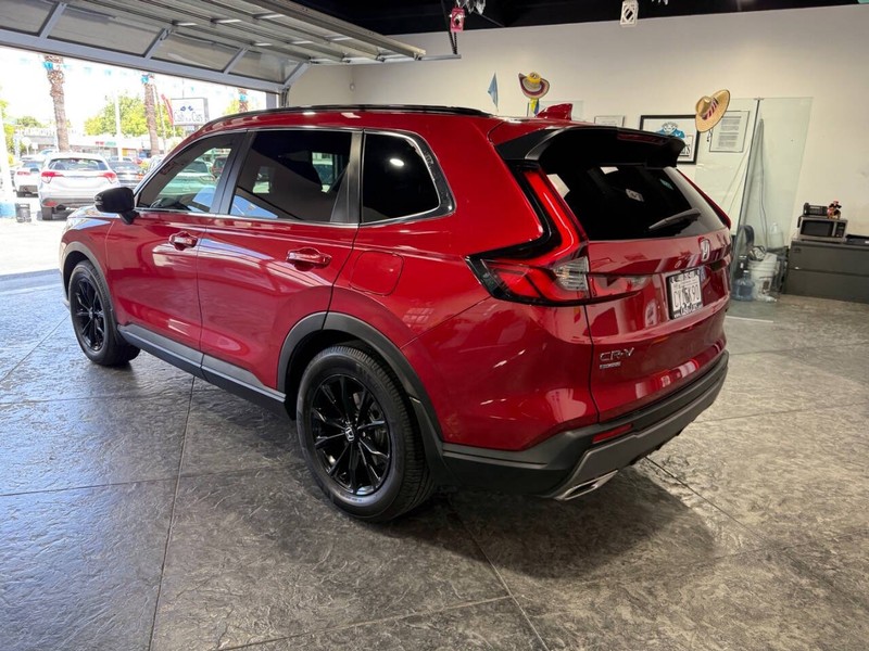 Honda CR-V Hybrid Vehicle Full-screen Gallery Image 20