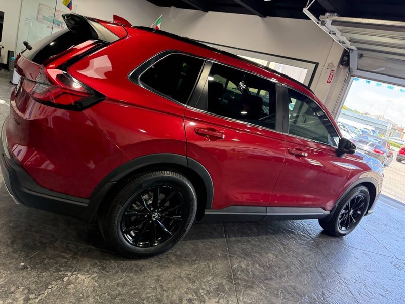 Honda CR-V Hybrid Vehicle Full-screen Gallery Image 22