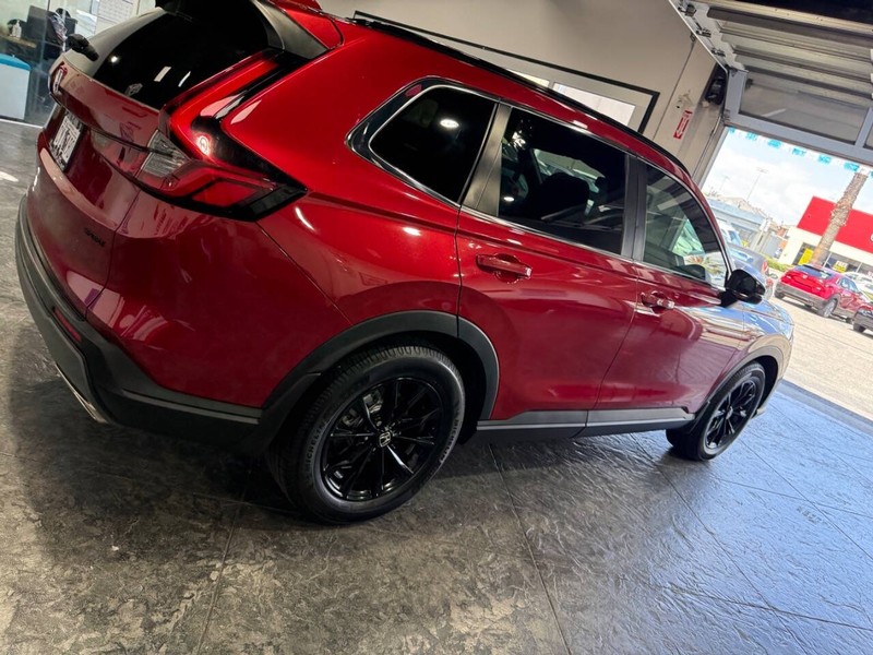 Honda CR-V Hybrid Vehicle Full-screen Gallery Image 23