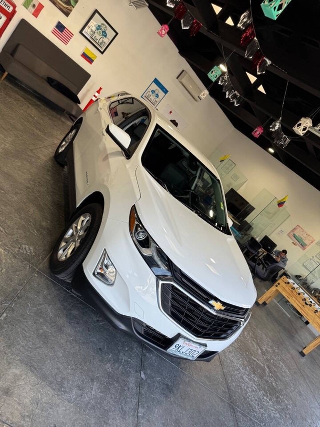 Chevrolet Equinox Vehicle Full-screen Gallery Image 33