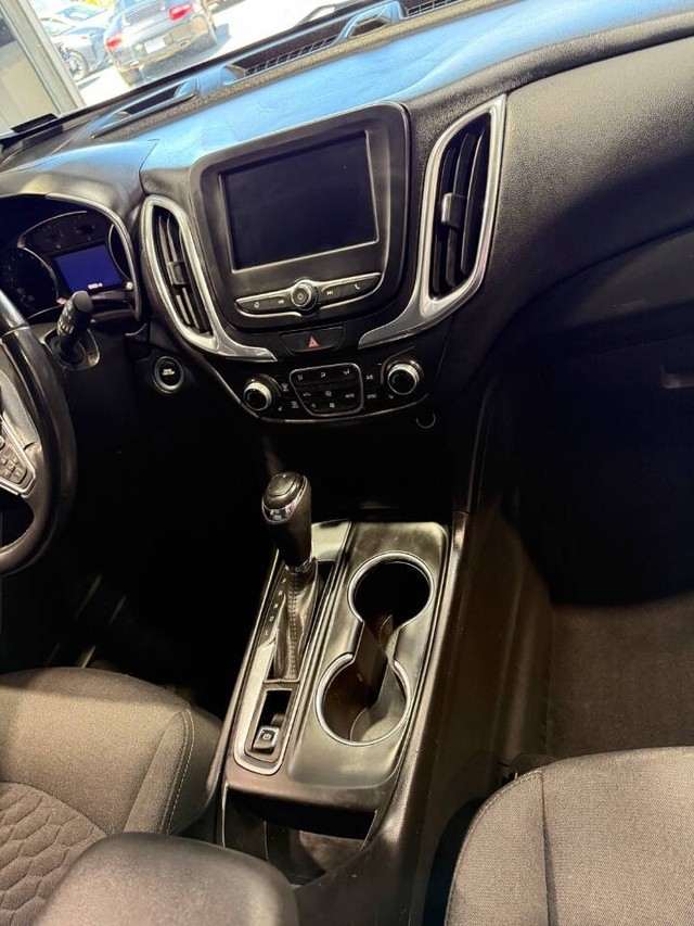 Chevrolet Equinox Vehicle Full-screen Gallery Image 43
