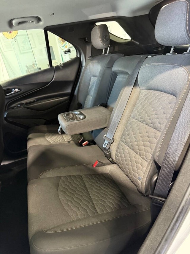 Chevrolet Equinox Vehicle Full-screen Gallery Image 45