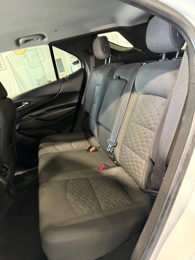 Chevrolet Equinox Vehicle Full-screen Gallery Image 46