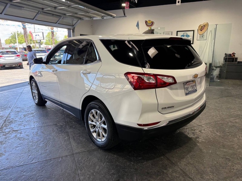 Chevrolet Equinox Vehicle Full-screen Gallery Image 18