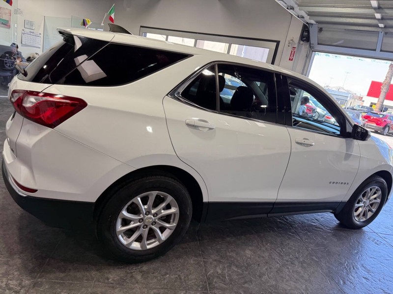 Chevrolet Equinox Vehicle Full-screen Gallery Image 20