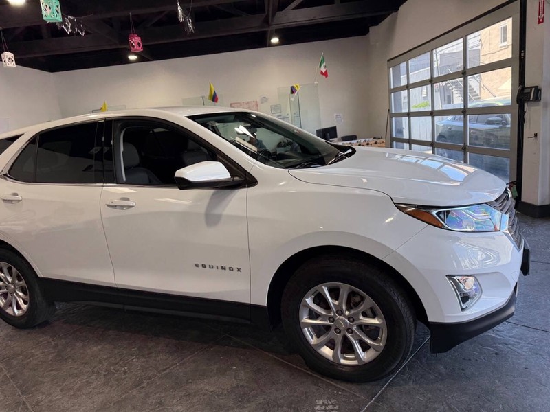 Chevrolet Equinox Vehicle Full-screen Gallery Image 22
