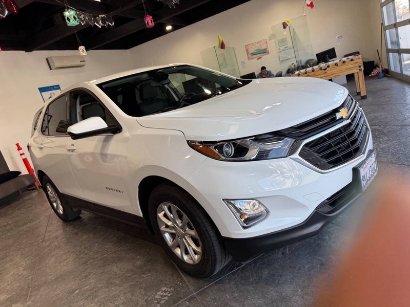 Chevrolet Equinox Vehicle Full-screen Gallery Image 25