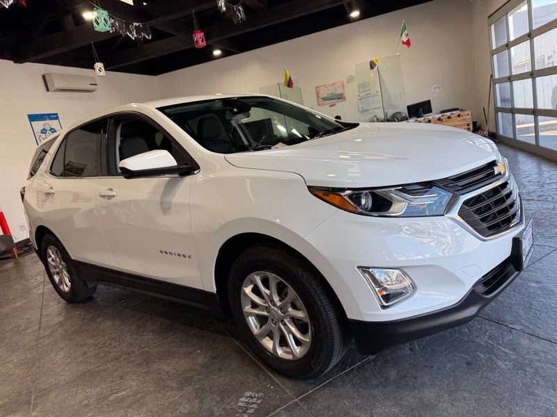 Chevrolet Equinox Vehicle Full-screen Gallery Image 26