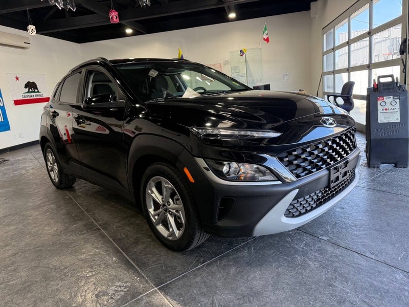 Hyundai Kona Vehicle Full-screen Gallery Image 43