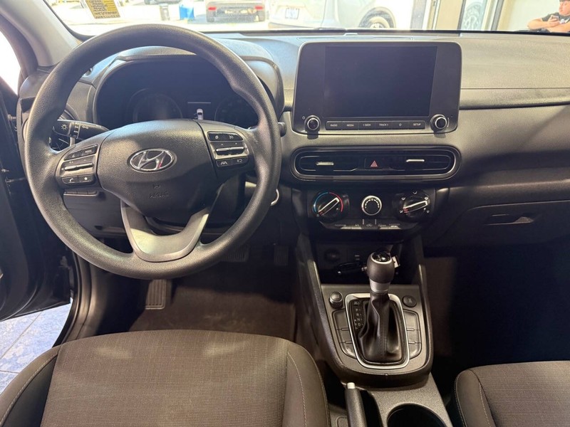 Hyundai Kona Vehicle Full-screen Gallery Image 47