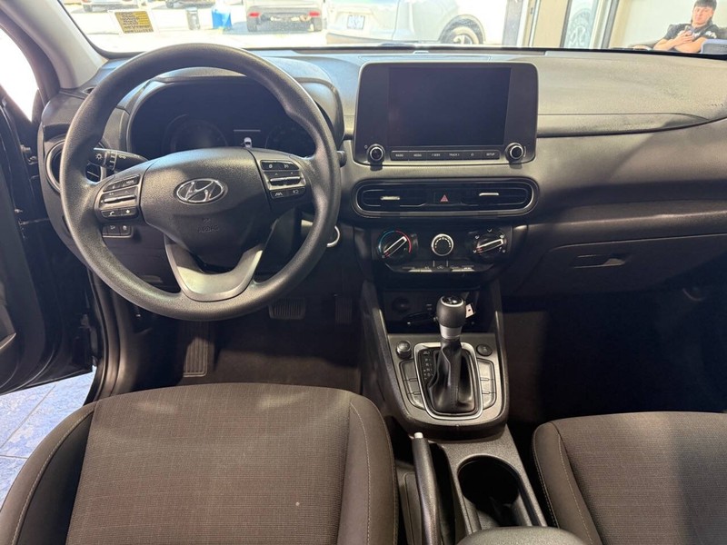 Hyundai Kona Vehicle Full-screen Gallery Image 48