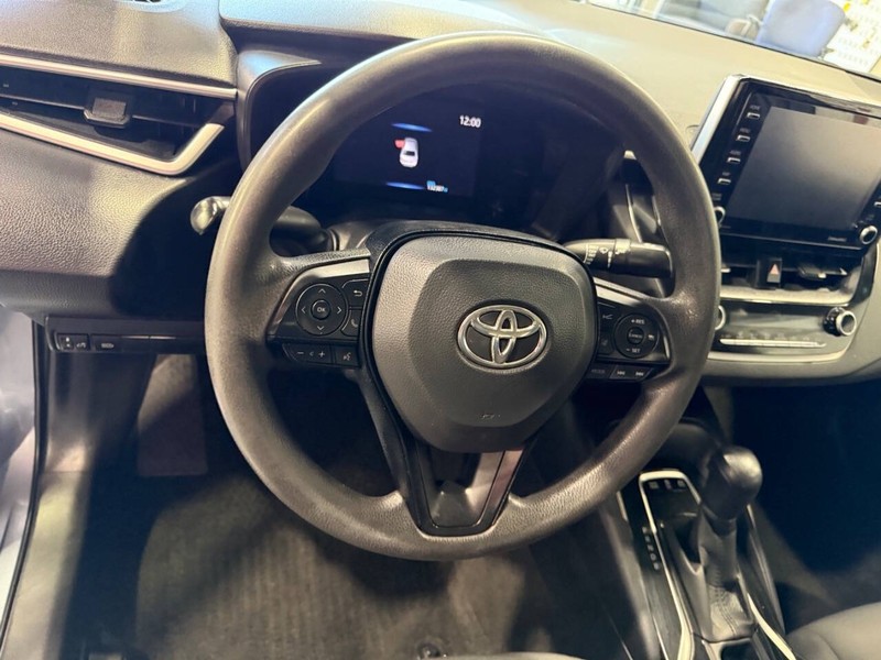Toyota Corolla Hybrid Vehicle Full-screen Gallery Image 32