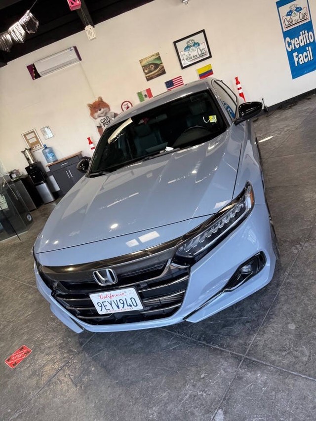 Honda Accord Sedan Vehicle Full-screen Gallery Image 04