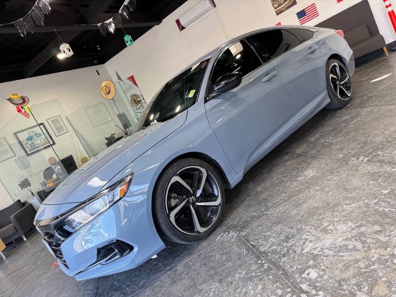 Honda Accord Sedan Vehicle Full-screen Gallery Image 44