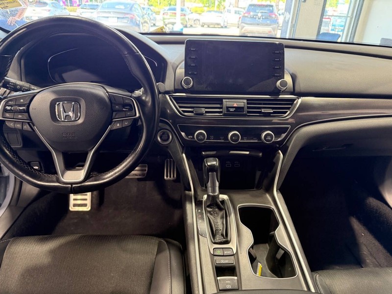 Honda Accord Sedan Vehicle Full-screen Gallery Image 49