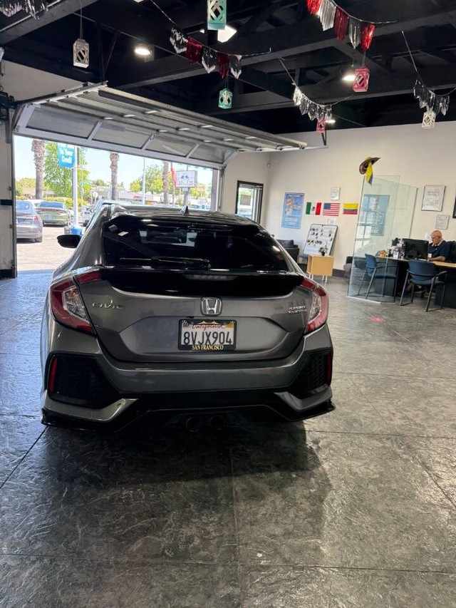 Honda Civic Hatchback Vehicle Full-screen Gallery Image 20