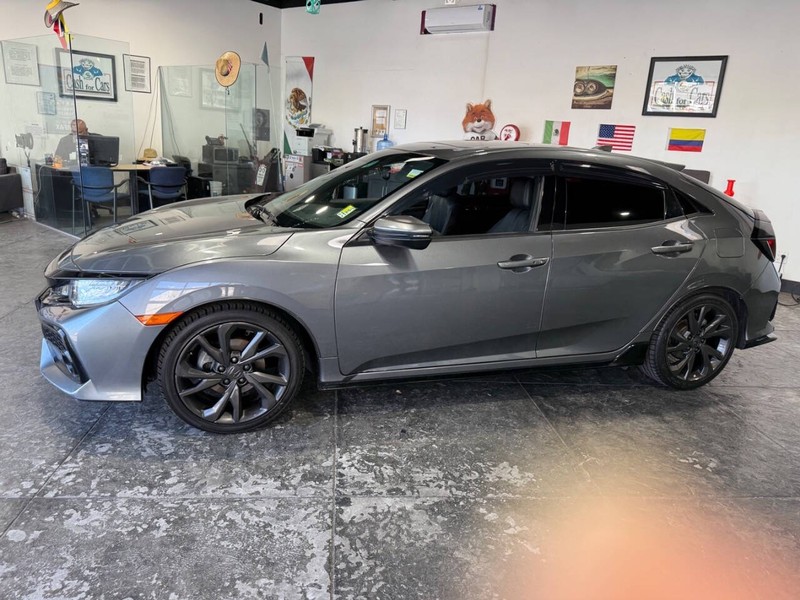 Honda Civic Hatchback Vehicle Full-screen Gallery Image 11