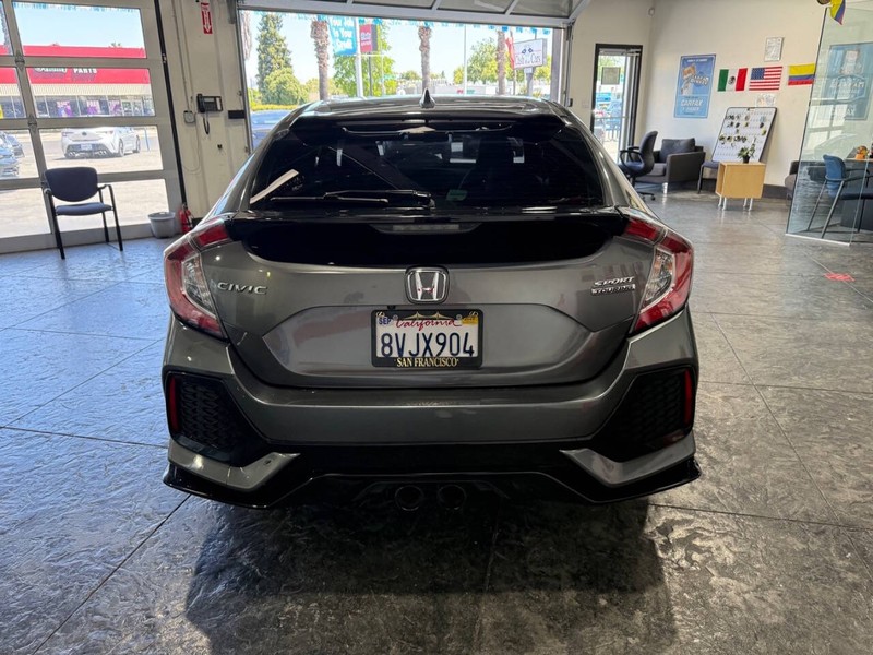 Honda Civic Hatchback Vehicle Full-screen Gallery Image 19