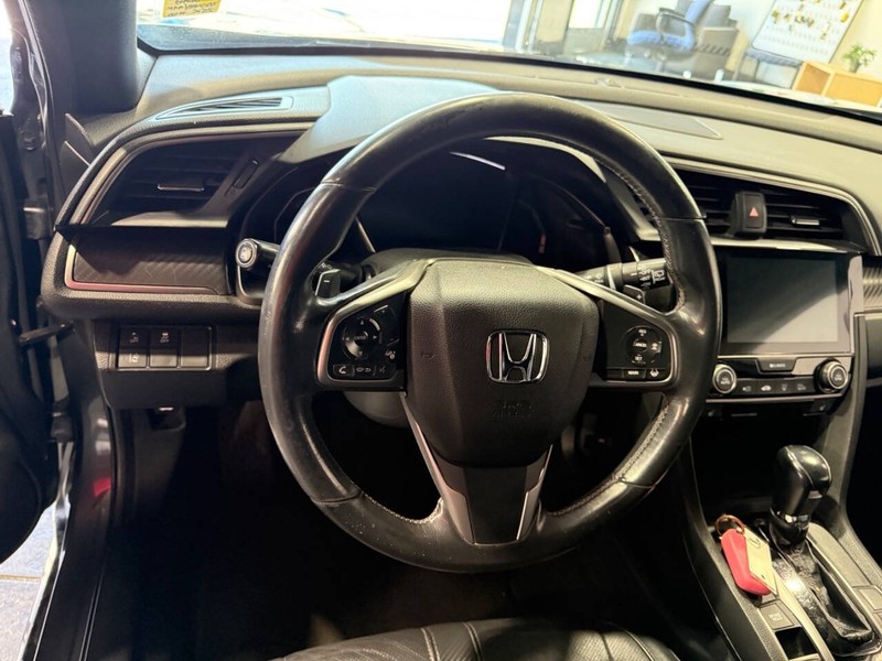 Honda Civic Hatchback Vehicle Full-screen Gallery Image 36