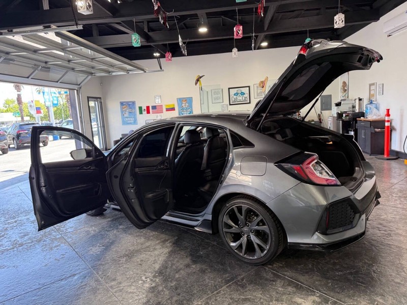 Honda Civic Hatchback Vehicle Full-screen Gallery Image 47