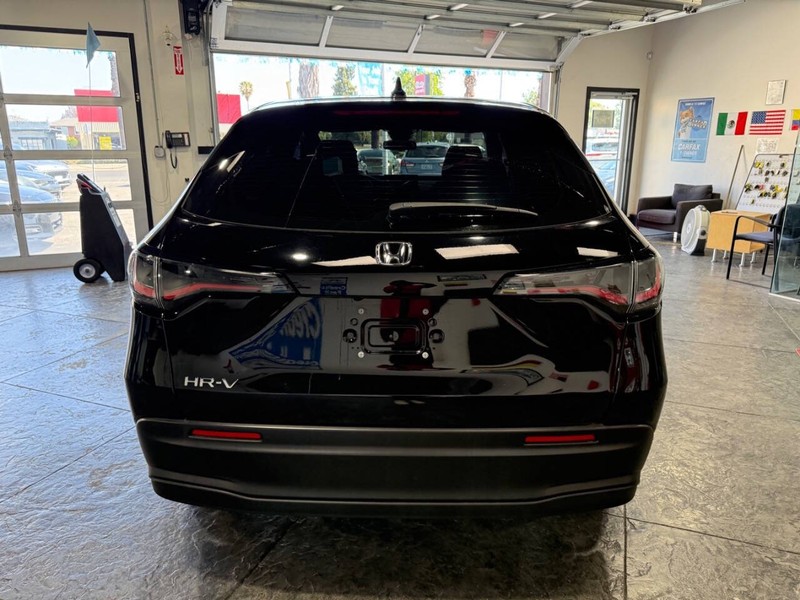 Honda HR-V Vehicle Full-screen Gallery Image 23