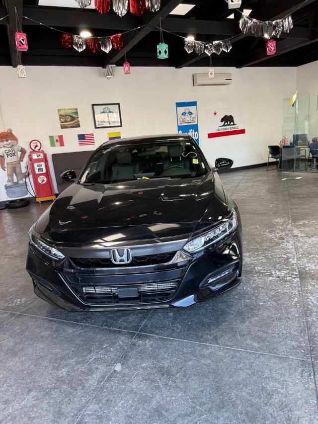 Honda Accord Sedan Vehicle Full-screen Gallery Image 02