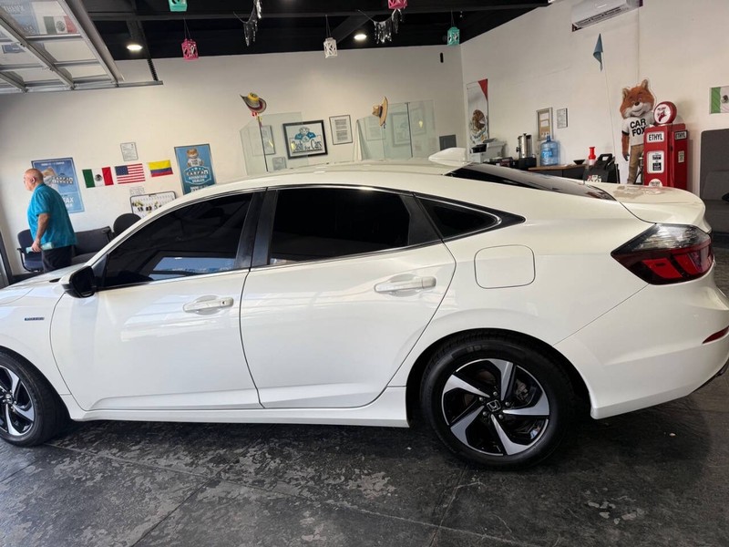 Honda Insight Vehicle Full-screen Gallery Image 12