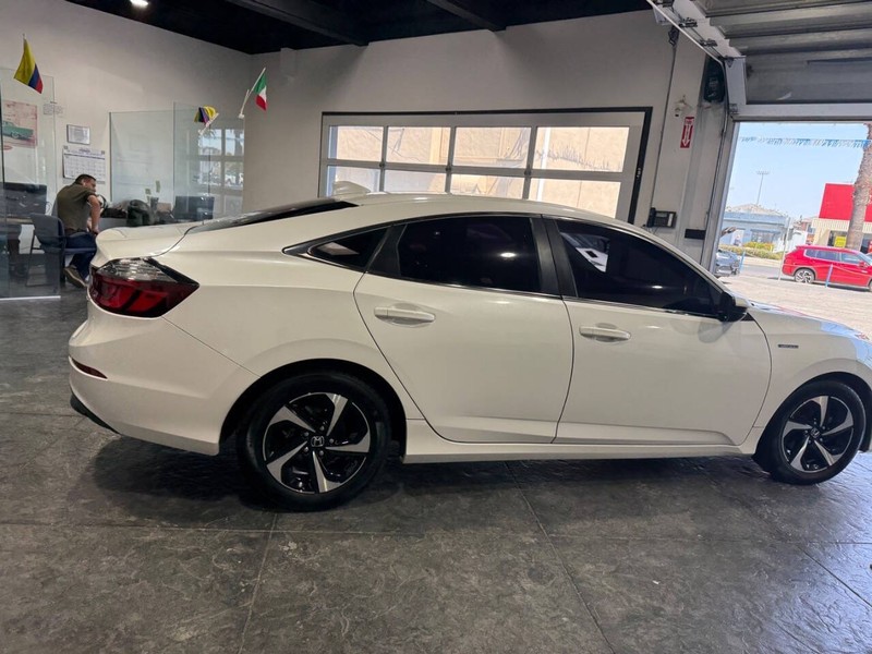 Honda Insight Vehicle Full-screen Gallery Image 28