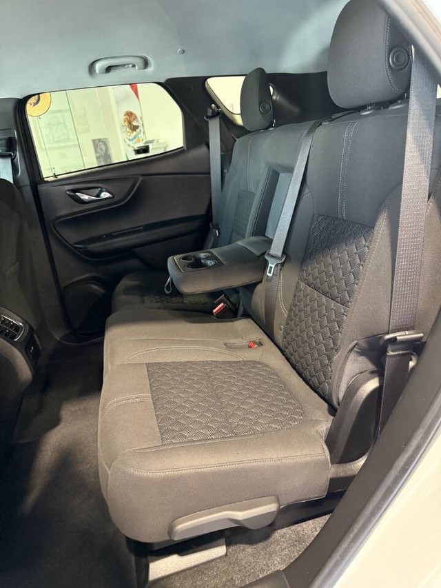 Chevrolet Blazer Vehicle Full-screen Gallery Image 42