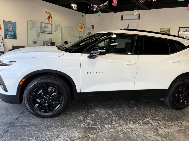 Chevrolet Blazer Vehicle Full-screen Gallery Image 11