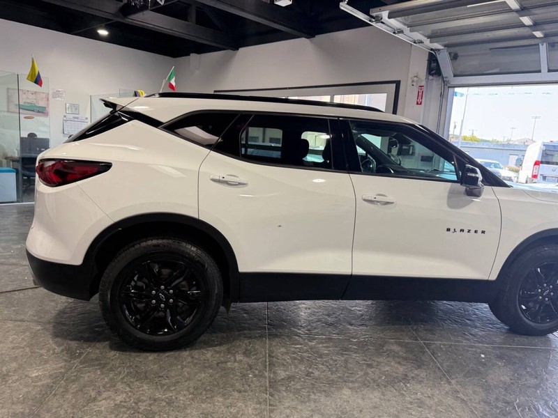 Chevrolet Blazer Vehicle Full-screen Gallery Image 22