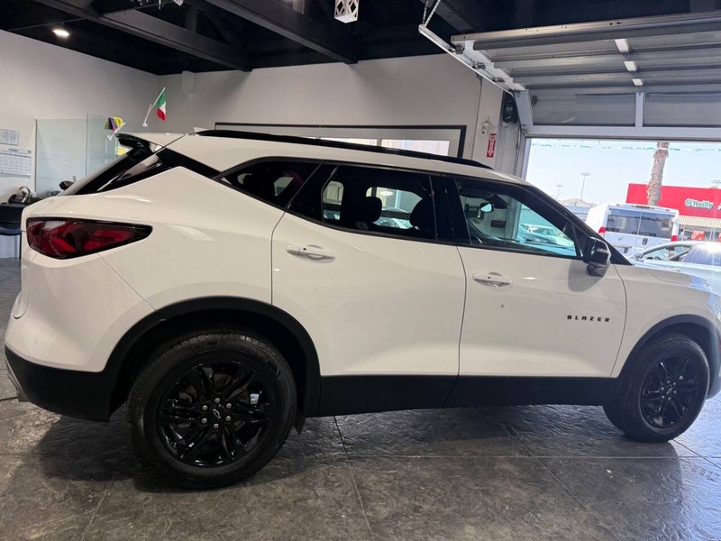 Chevrolet Blazer Vehicle Full-screen Gallery Image 23