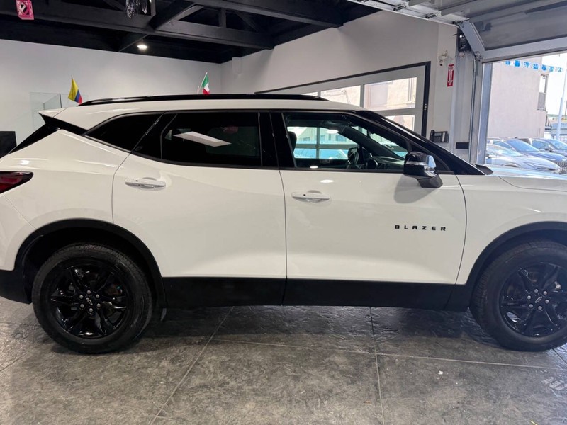 Chevrolet Blazer Vehicle Full-screen Gallery Image 35