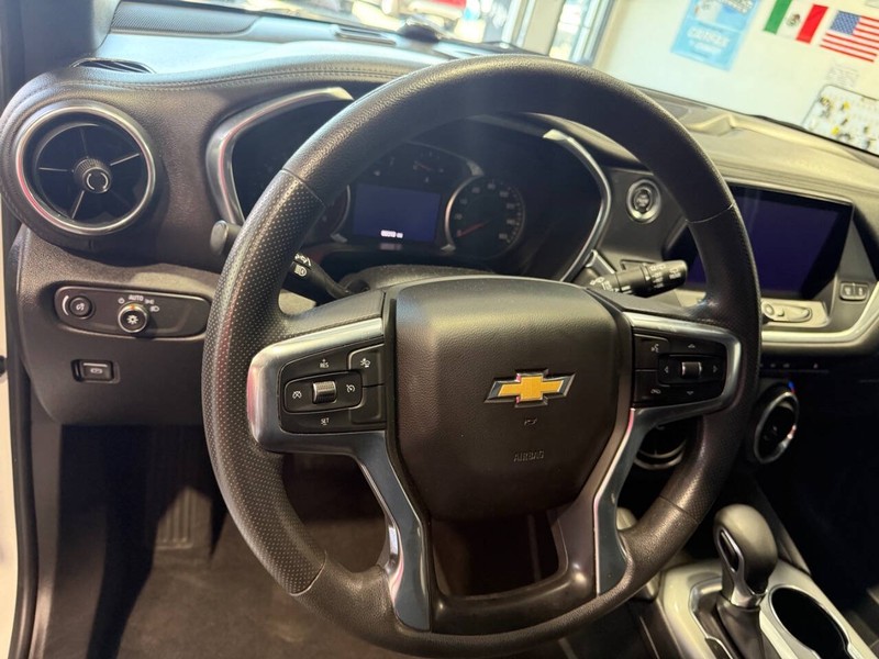 Chevrolet Blazer Vehicle Full-screen Gallery Image 39