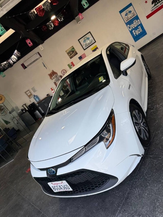 Toyota Corolla Vehicle Full-screen Gallery Image 10