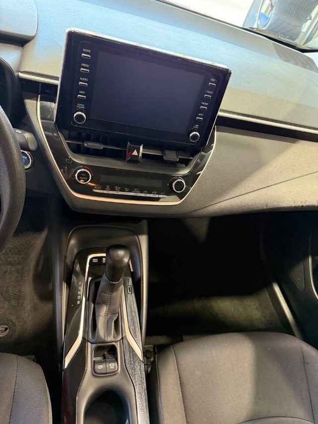 Toyota Corolla Vehicle Full-screen Gallery Image 37