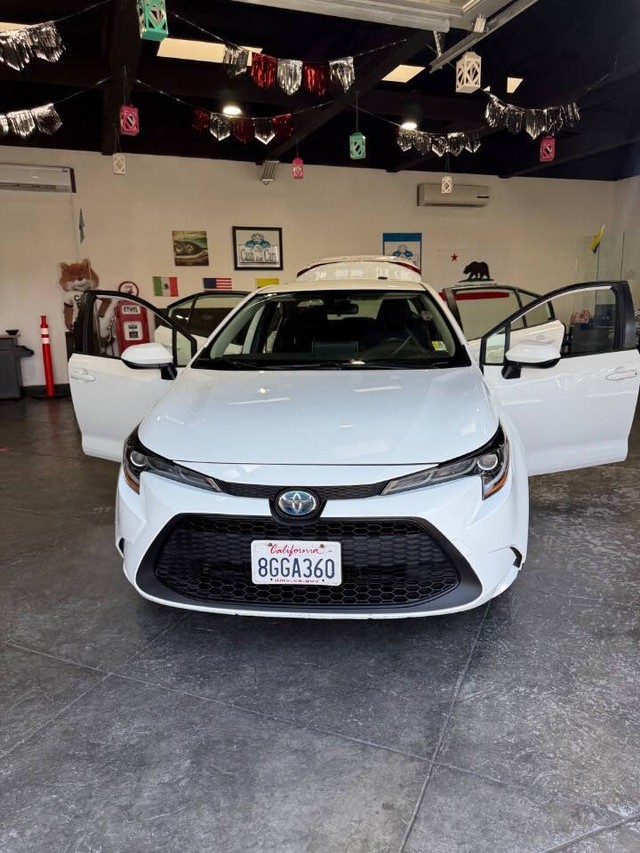 Toyota Corolla Vehicle Full-screen Gallery Image 50