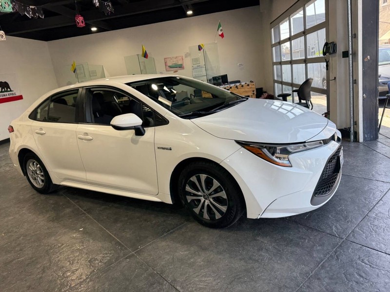 Toyota Corolla Vehicle Full-screen Gallery Image 26
