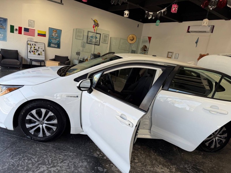 Toyota Corolla Vehicle Full-screen Gallery Image 47