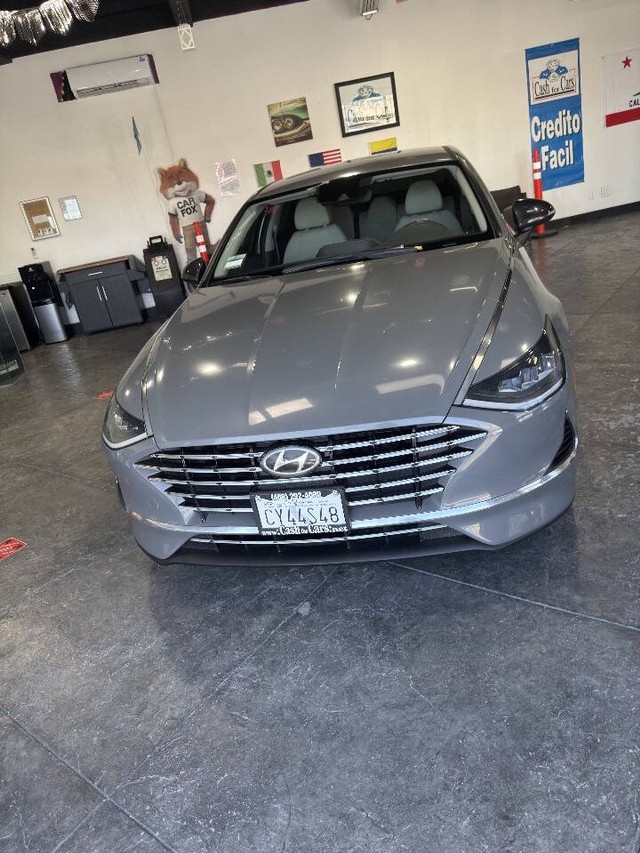Hyundai Sonata Hybrid Vehicle Full-screen Gallery Image 06