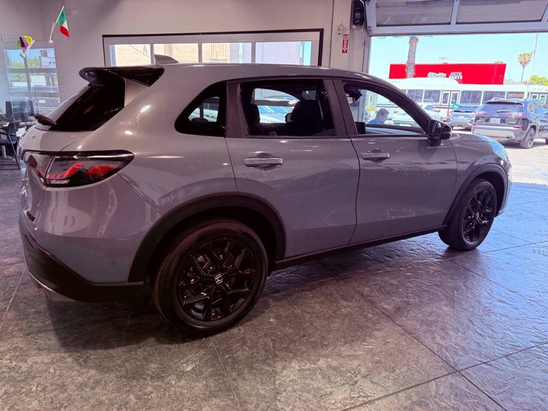 Honda HR-V Vehicle Full-screen Gallery Image 27