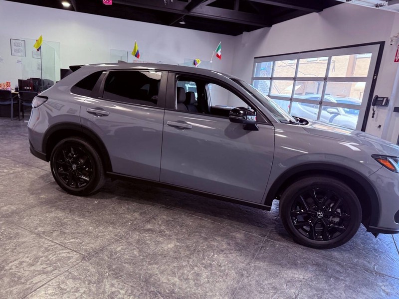 Honda HR-V Vehicle Full-screen Gallery Image 33