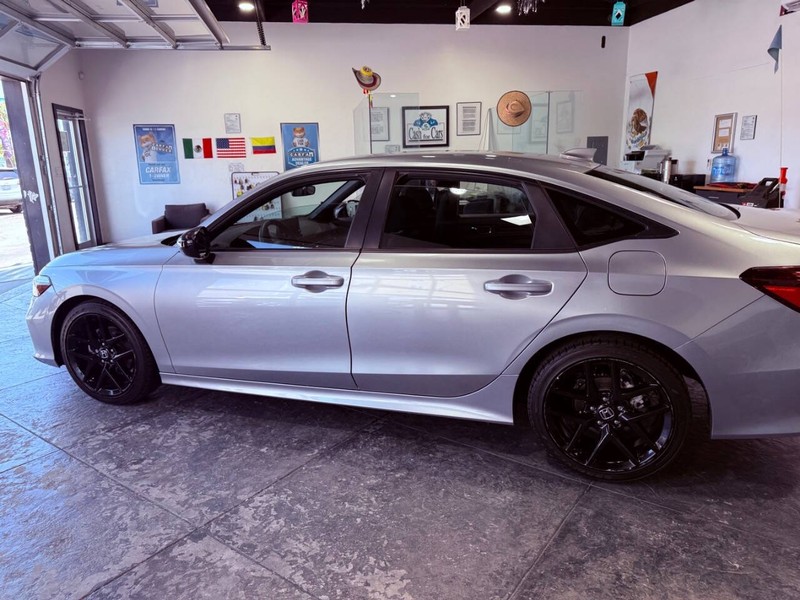 Honda Civic Sedan Vehicle Full-screen Gallery Image 15