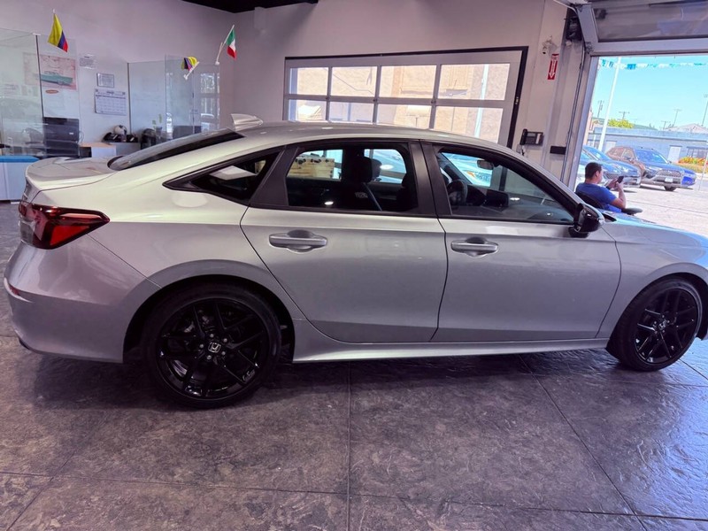 Honda Civic Sedan Vehicle Full-screen Gallery Image 27
