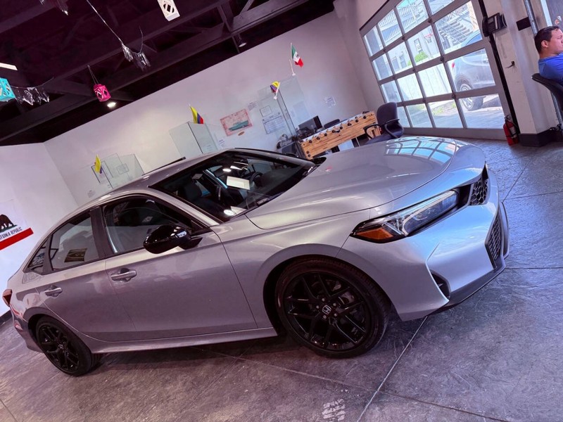 Honda Civic Sedan Vehicle Full-screen Gallery Image 33