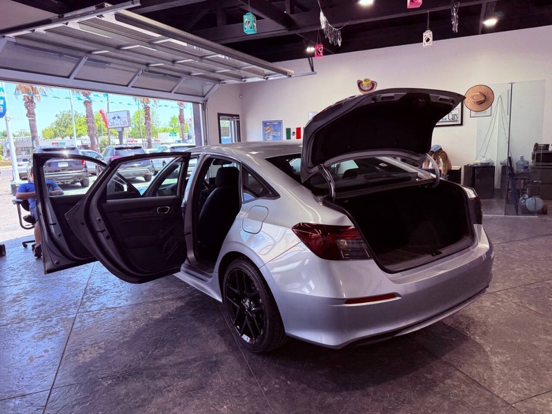 Honda Civic Sedan Vehicle Full-screen Gallery Image 46