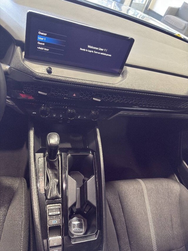 Honda Accord Hybrid Vehicle Full-screen Gallery Image 29
